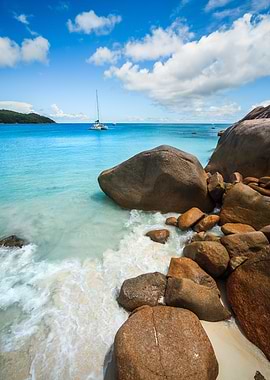 Yacht in the blue ocean