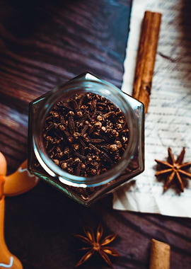 Cloves in the jar