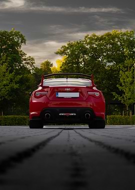 Red Toyota GT86