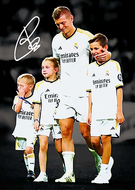 Legendary Toni Kroos &amp; Kids