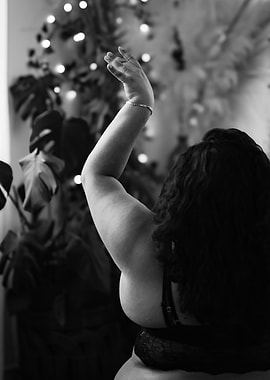 Woman's Back in Black Lace Bra