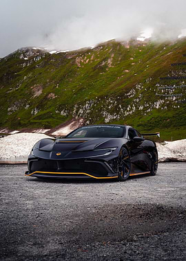 The Naran Hypercoupé in Mountains