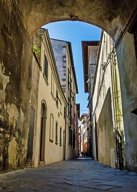 Lucca Narrow Italian Alleyway