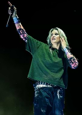 emily Amstrong Viral poste