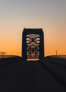 Chain of rocks bridge