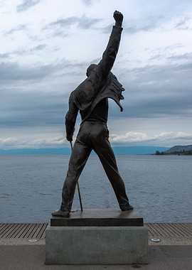 Freddie Mercury Statue