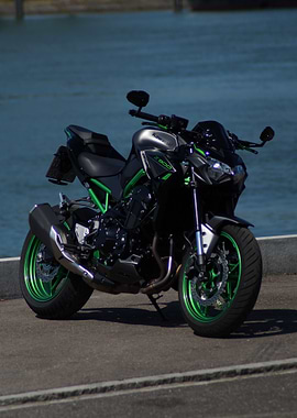 Kawasaki Z900 Motorcycle