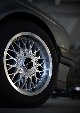 Silver Ronal Wheel on BMW E30
