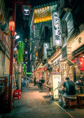 Nightlife in Tokyo Alley