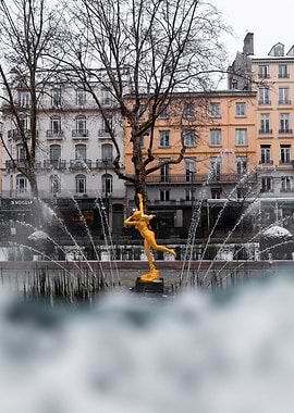 Golden Statue Fountain