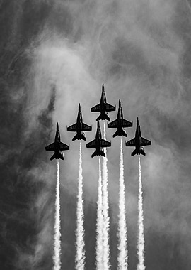 Jet Formation in Flight