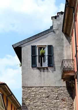 Italian balcony