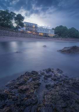 Waiting for the night