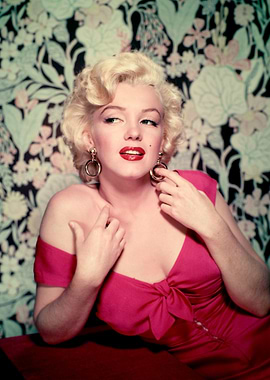 Marilyn Monroe in Pink Dress