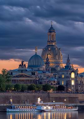Dresden Frauenkirche at Dusk