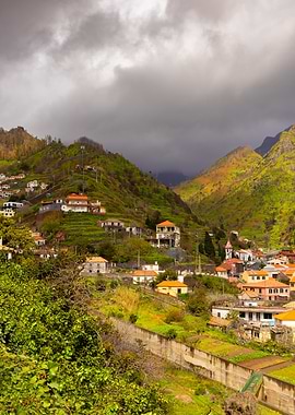 Madeira Village in Mountain Valley