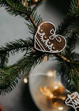 Christmas Tree with Gingerbread Heart Ornament