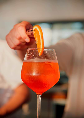 Aperol Spritz with Orange Slice