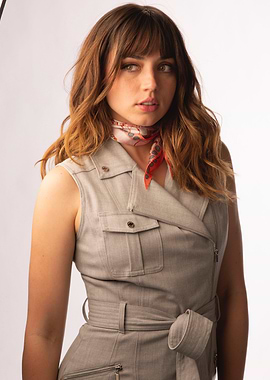 Ana de Armas Portrait