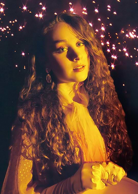 Chappell Roan of a woman with curly hair