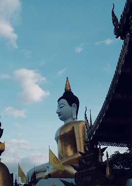 Buddha Statue Under Blue Sky