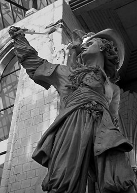 Black and White Statue of Man