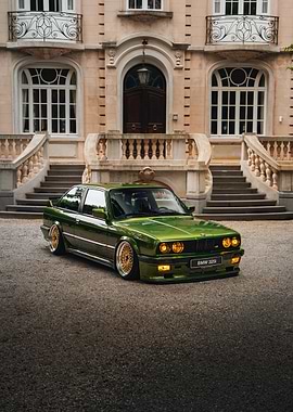 Green BMW 325i E30