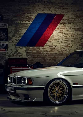 BMW E34 in Garage