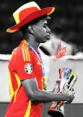 Lamine Yamal with trophy and hat