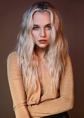 madison iseman of a woman with blonde hair