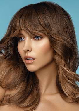 rachel cook with brown hair