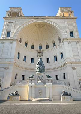 Vatican City: Cortile della Pigna