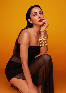 Kiara Advani in Black Dress