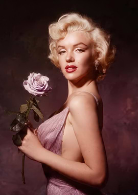 Marilyn Monroe with Rose