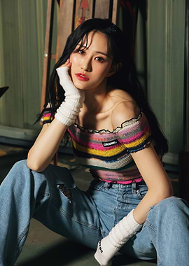 Gahee Blaster in Striped Top and Jeans