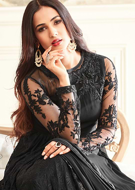 sonal chauhan in Black Embroidered Dress