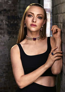 Amanda Seyfried in Jewelry