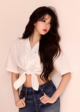 jang wonyoung in White Shirt and Jeans