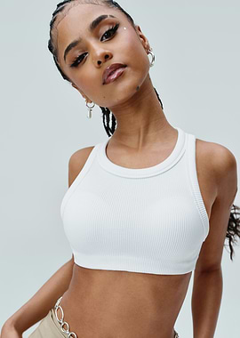 tyla in white ribbed crop top