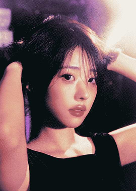 Hina QWER 'In a million noises, I'll be your harmony'