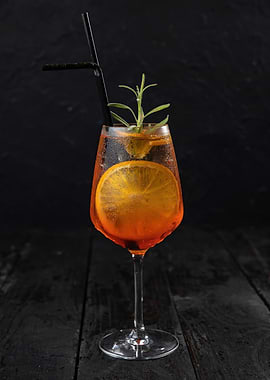 Aperol Spritz Cocktail with Orange Slice