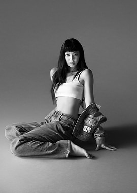 Jennie Kim in Calvin Klein Jeans