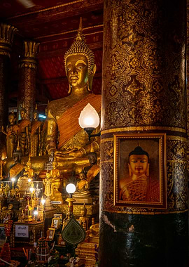 Golden Buddha Statues in Temple
