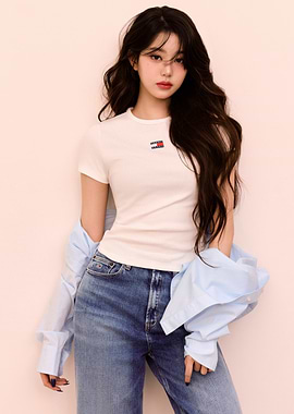 ive jang wonyoung in Tommy Hilfiger Outfit