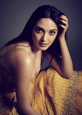 Kiara Advani in Yellow Embellished Outfit