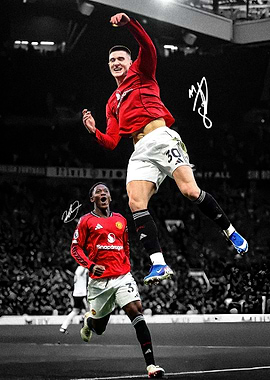 Benjamin Sesko vs Kobbie Mainoo celebrating a goal