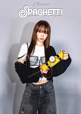 Chaewon with Spaghetti Bomb