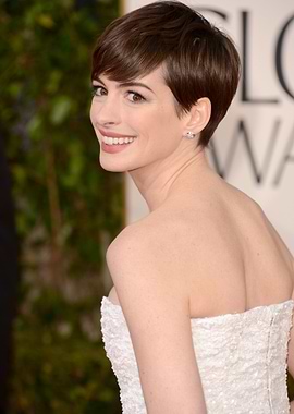 Anne Hathaway at Golden Globes