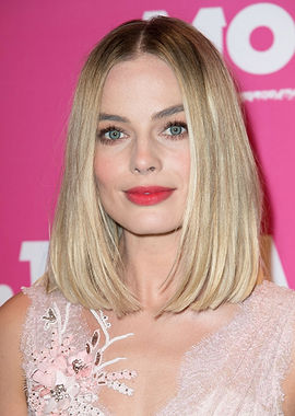 Margot Robbie in a pink dress
