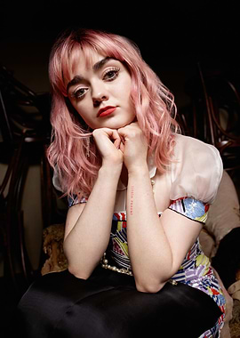 Maisie Williams with Pink Hair